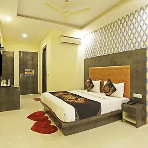 4* Отель Smart Signature Delhi Airport