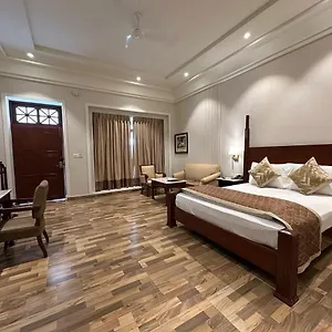 Hotel Happy Delhi Airport, New Delhi